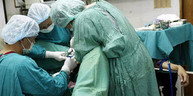 060811_operation_aerzte