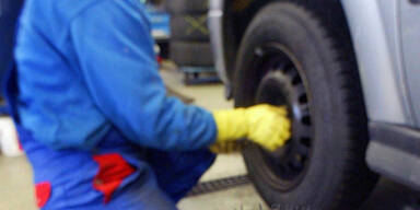 060828_auto-reparatur2_APA