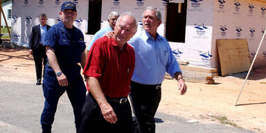 060829_bush_katrina_epa