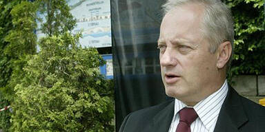 061004_franzpolzer_polizei_apa