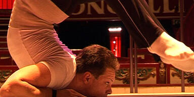 061023_Zirkus_Roncalli_Artist_florianhoellerl