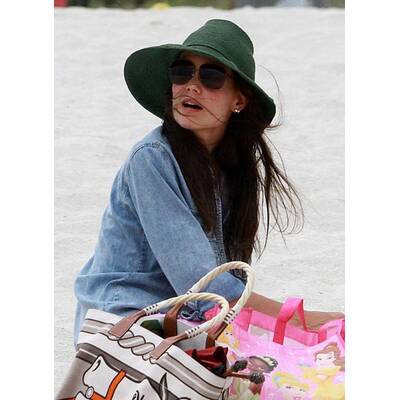 Katie Holmes & Suri Cruise: Strand-Spaß