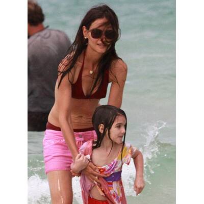 Katie Holmes & Suri Cruise: Strand-Spaß