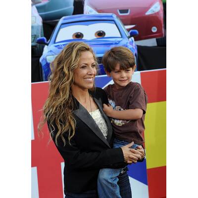 Diese Stars haben Kinder adoptiert