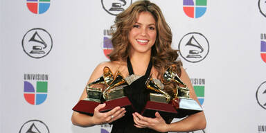 061103_shakira_AFP