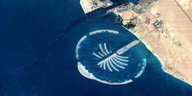 061108_PalmJumeirah_epa_