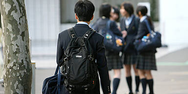 061115_japan_schulkinder_schule_reuters