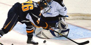 061121_nhl eishockey thomas vanek_AP