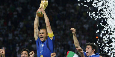 061127_cannavaro_AFP