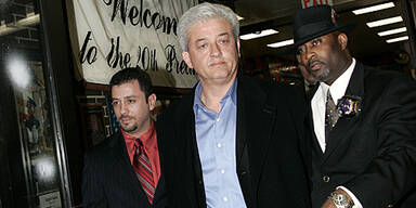 061215_chauffeur_karsen_yoko_ono_festnahme_ap