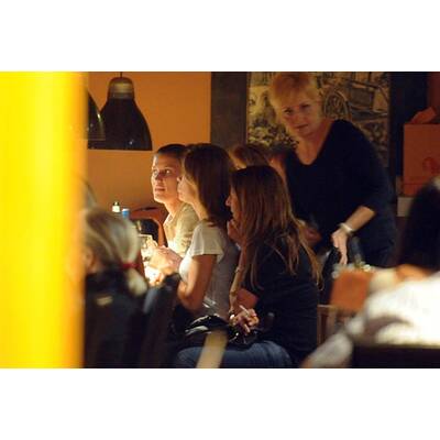 Elisabetta Canalis: Dinner mit Freunden