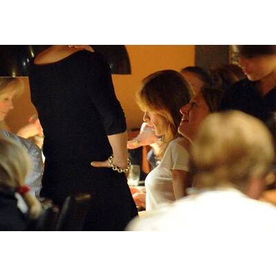 Elisabetta Canalis: Dinner mit Freunden