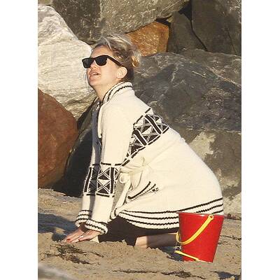 Kate Hudson, Matt Bellamy & Sohn Ryder am Strand von Malibu