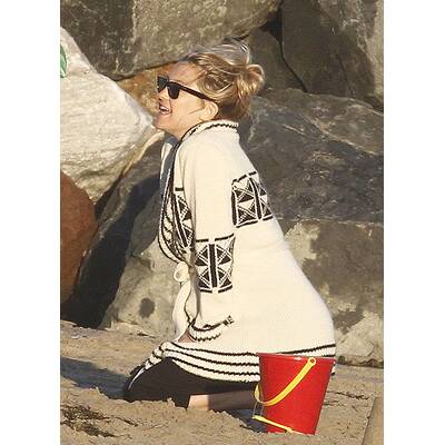 Kate Hudson, Matt Bellamy & Sohn Ryder am Strand von Malibu