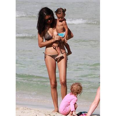 Adriana Lima: Familienausflug zum Strand