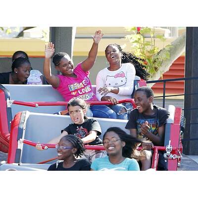 Die Jackson-Kids im Vergnügungspark