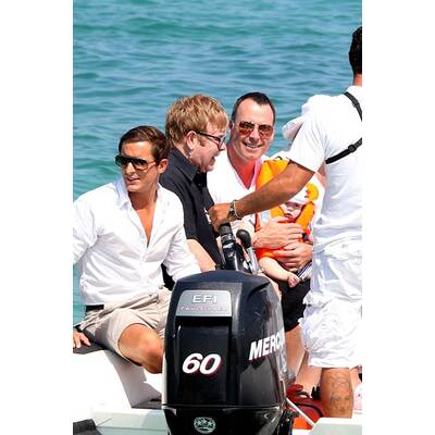 Elton John & David Furnish: Mit Baby in St. Tropez
