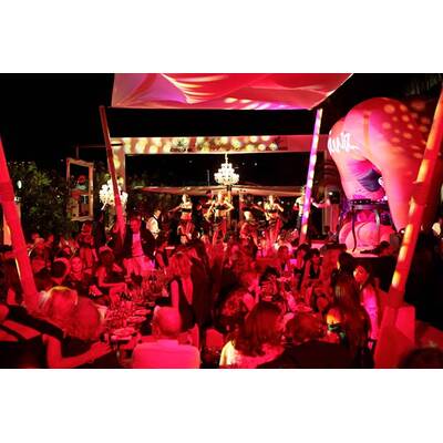 Fiona Swarovski feiert auf Luxusparty in Milliardärsclub