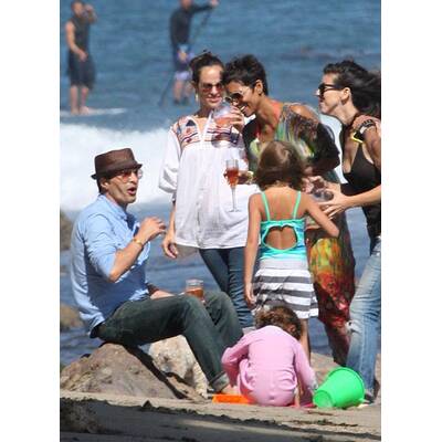 Halle Berry: So sexy feiert sie ihren 45. Geburtstag