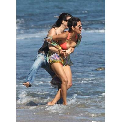 Halle Berry: So sexy feiert sie ihren 45. Geburtstag