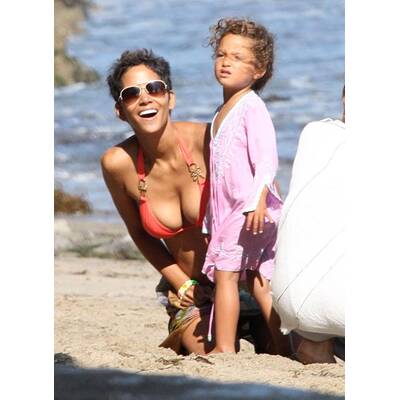 Halle Berry: So sexy feiert sie ihren 45. Geburtstag