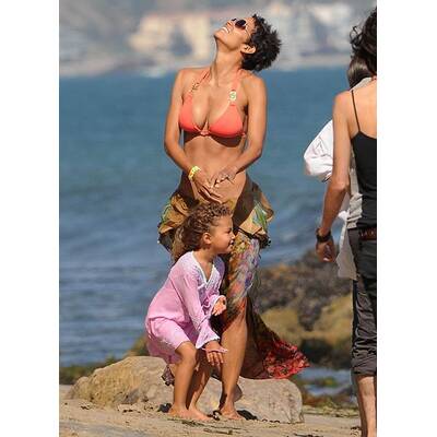 Halle Berry: So sexy feiert sie ihren 45. Geburtstag