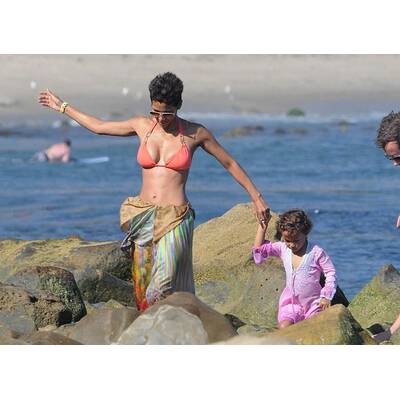 Halle Berry: So sexy feiert sie ihren 45. Geburtstag