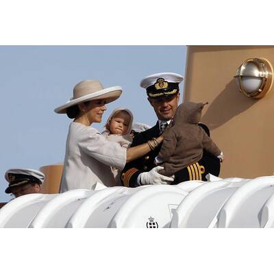 Kronprinz Frederik und Mary: Schifffahrt mit den Zwillingen