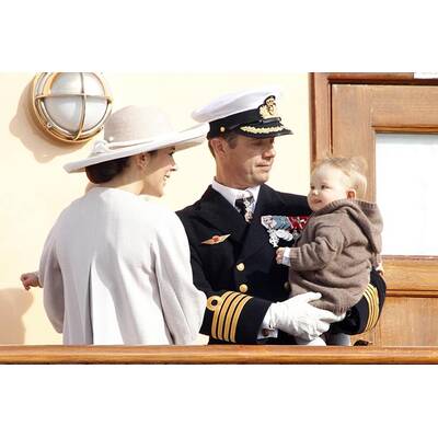Kronprinz Frederik und Mary: Schifffahrt mit den Zwillingen