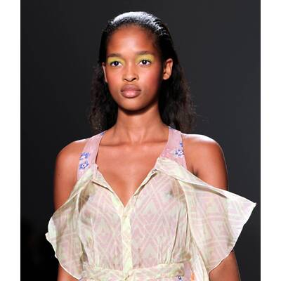 Beauty-Trend: Gelber Lidschatten