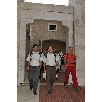 Fürst Albert II. auf Wanderschaft