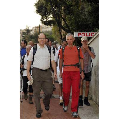 Fürst Albert II. auf Wanderschaft