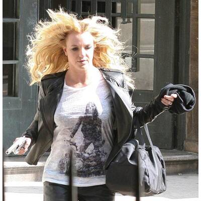 Britney Speras & Jason Trawick als Bonnie & Clyde