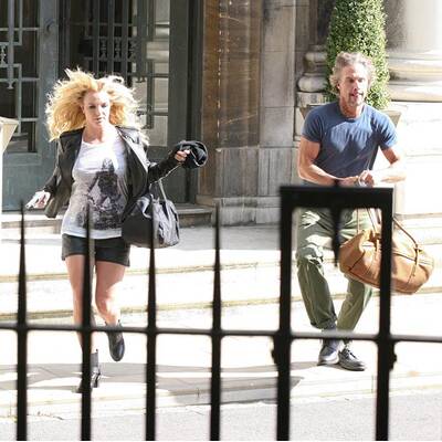 Britney Speras & Jason Trawick als Bonnie & Clyde