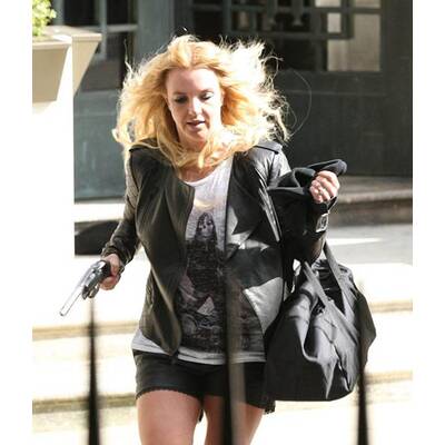 Britney Speras & Jason Trawick als Bonnie & Clyde