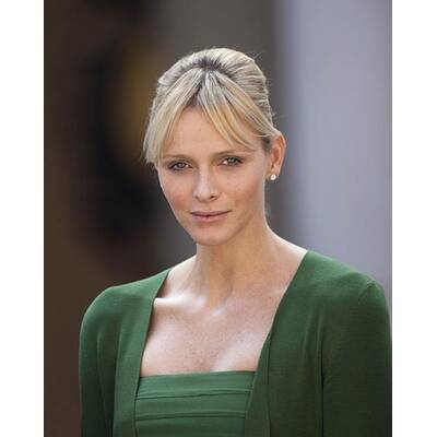 Charlene lächelt endlich wieder MIT Albert