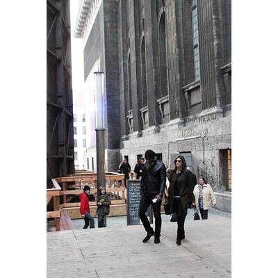 Elisabetta Canalis turtelt in Berlin