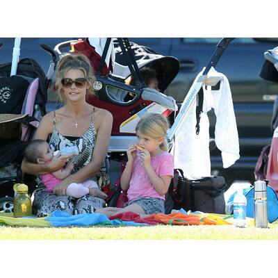 Diese Stars haben Kinder adoptiert