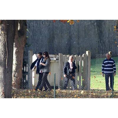 Carla Bruni & Nicolas Sarkozy: Spaziergang mit Baby Giulia