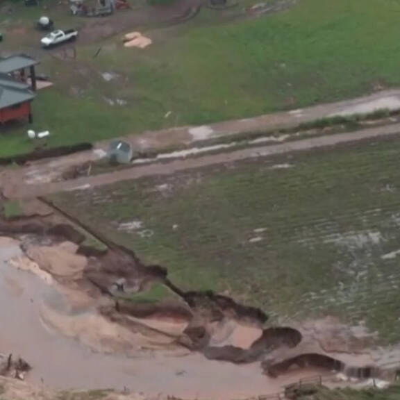 Flut-Drama im Paradies: Hawaii kämpft gegen Jahrhundertflut