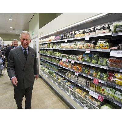 Prinz Charles auf Supermarkt-Exkursion