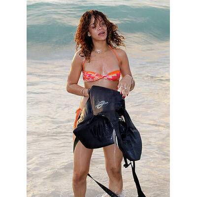 Rihanna: Wilder Badespaß mit ihrem Bruder