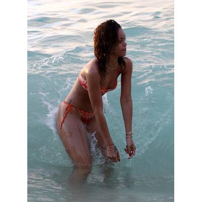 Rihanna: Wilder Badespaß mit ihrem Bruder