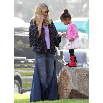 So lässig ist Heidi mit ihren Kids unterwegs 