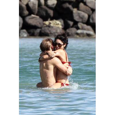 Vanessa Hudgens & Austin Butler auf Hawaii