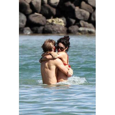 Vanessa Hudgens & Austin Butler auf Hawaii