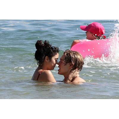 Vanessa Hudgens & Austin Butler auf Hawaii
