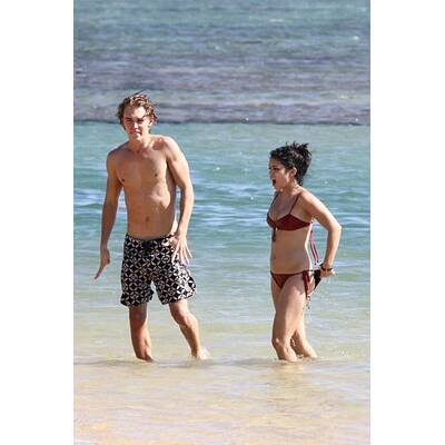Vanessa Hudgens & Austin Butler auf Hawaii