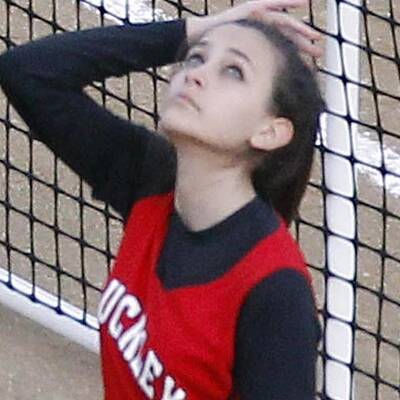 Paris Jackson am Spielfeld