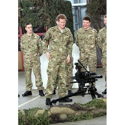 Seine Ausbildung zum Hubschrauber-Piloten ist abgeschlossen!